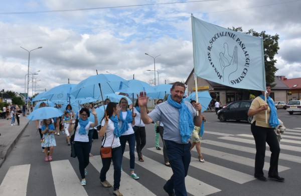Jonavos gimtadienį plovęs lietus šventinės nuotaikos nesugadino
