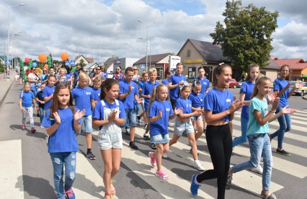 Jonavos gimtadienį plovęs lietus šventinės nuotaikos nesugadino
