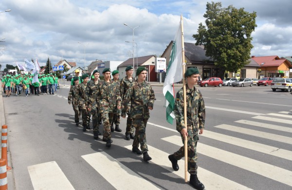 Jonavos gimtadienį plovęs lietus šventinės nuotaikos nesugadino
