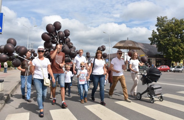 Jonavos gimtadienį plovęs lietus šventinės nuotaikos nesugadino