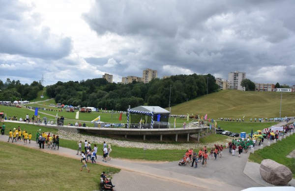 Jonavos gimtadienį plovęs lietus šventinės nuotaikos nesugadino