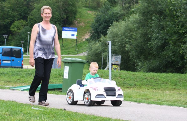 Jonavos gimtadienį plovęs lietus šventinės nuotaikos nesugadino