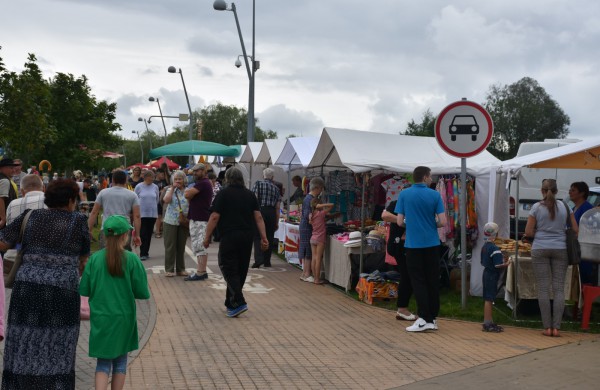 Jonavos gimtadienį plovęs lietus šventinės nuotaikos nesugadino