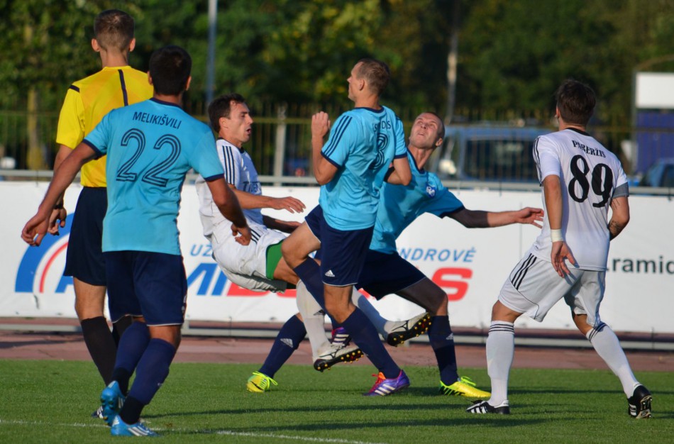 Po skaudžios nesėkmės namuose, kebli padėtis dėl vietos aštuntuke