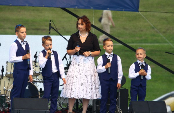 Jonavos gimtadienį plovęs lietus šventinės nuotaikos nesugadino