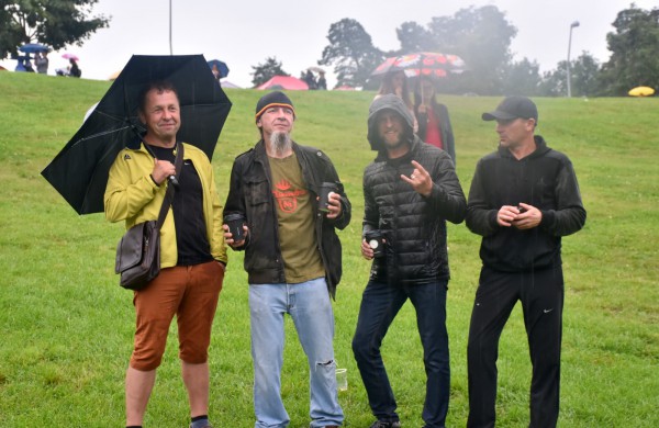 Jonavos gimtadienį plovęs lietus šventinės nuotaikos nesugadino