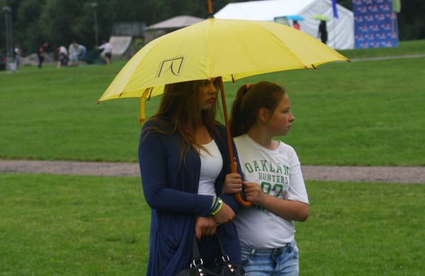 Jonavos gimtadienį plovęs lietus šventinės nuotaikos nesugadino