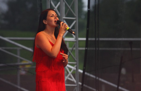 Jonavos gimtadienį plovęs lietus šventinės nuotaikos nesugadino