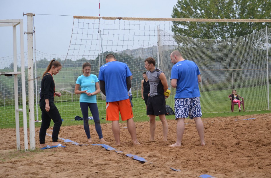 Paplūdimio tinklinio turnyre „Bratkos“ ir „BMW“ nusileido „Alaus mėgėjams“