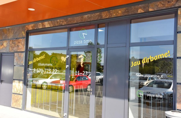 Jonavoje atsidarė „Pizza time“ picerija: kokybė, užsakymai į namus, patrauklus darbo laikas