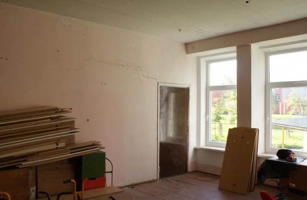 Į Ruklą atvykusių pabėgėlių vaikams – apleistos patalpos vaikų darželyje