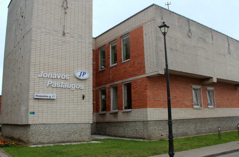 Parduodamas bendrovės „Jonavos paslaugos“ pastatas ir buvęs karinis komisariatas