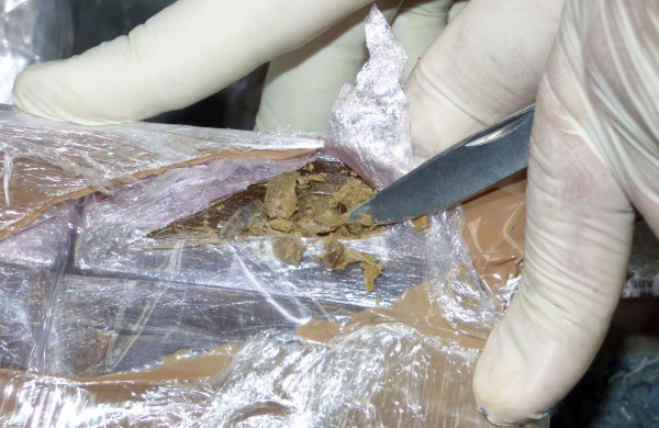 Dviems jonaviečiams – įtariamai dėl stambaus masto narkotikų kontrabandos