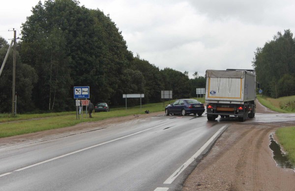 Į avariją patekę vairuotojai: „Policija į eismo įvykį nevažiuoja“