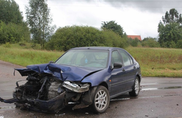 Į avariją patekę vairuotojai: „Policija į eismo įvykį nevažiuoja“