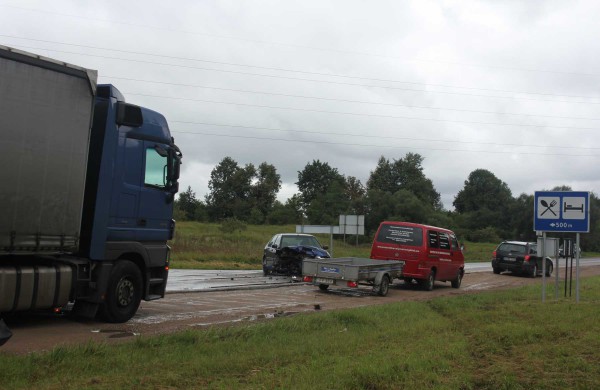 Į avariją patekę vairuotojai: „Policija į eismo įvykį nevažiuoja“
