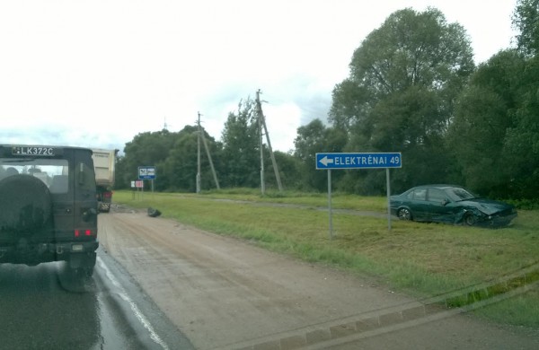 Į avariją patekę vairuotojai: „Policija į eismo įvykį nevažiuoja“