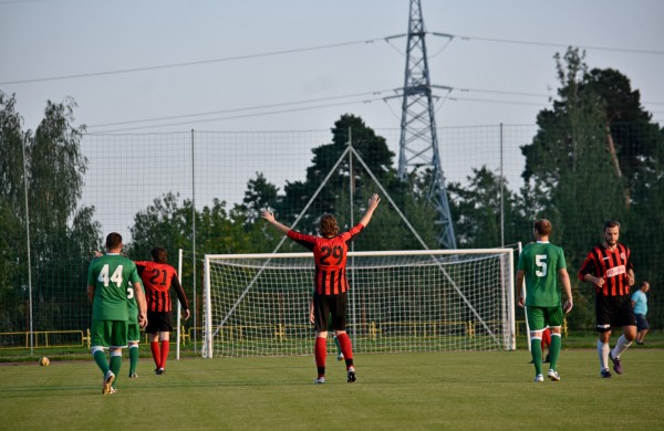 Su „Prelegentais“ Jonavos senjorai pasidalino po tašką