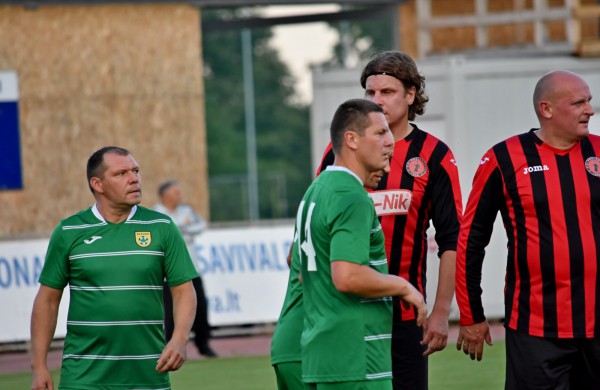 Su „Prelegentais“ Jonavos senjorai pasidalino po tašką