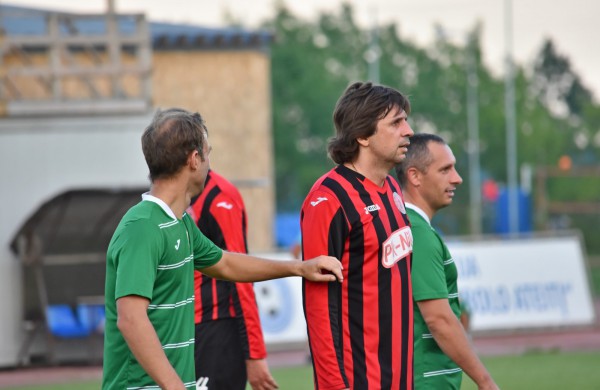 Su „Prelegentais“ Jonavos senjorai pasidalino po tašką