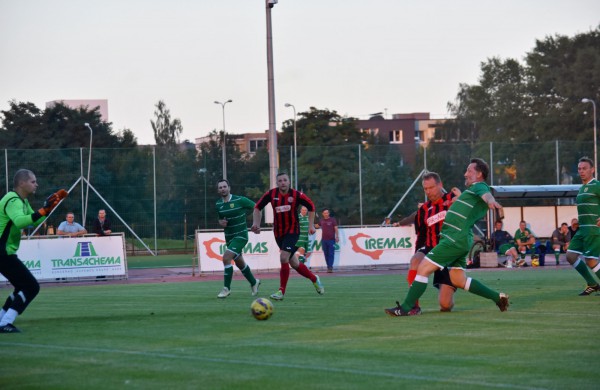 Su „Prelegentais“ Jonavos senjorai pasidalino po tašką