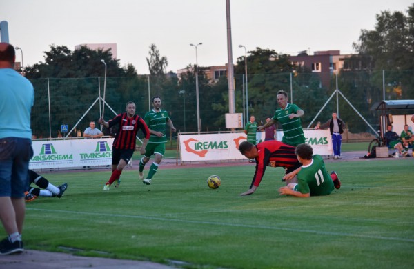 Su „Prelegentais“ Jonavos senjorai pasidalino po tašką