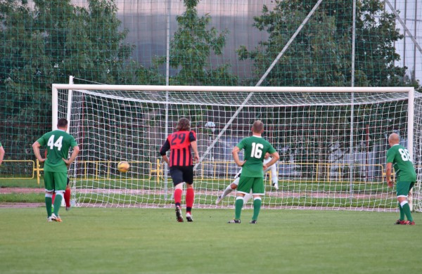 Su „Prelegentais“ Jonavos senjorai pasidalino po tašką