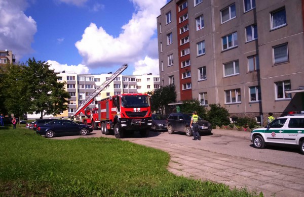 Kopėčiomis – ant stogo ieškoti neblaivaus jonaviečio