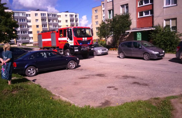 Kopėčiomis – ant stogo ieškoti neblaivaus jonaviečio