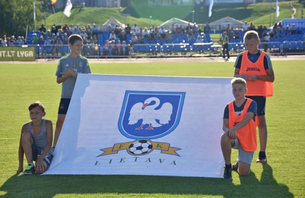 Tikslus Lauryno Stonkaus smūgis atnešė „Lietavai“ pergalę prieš „Utenį“