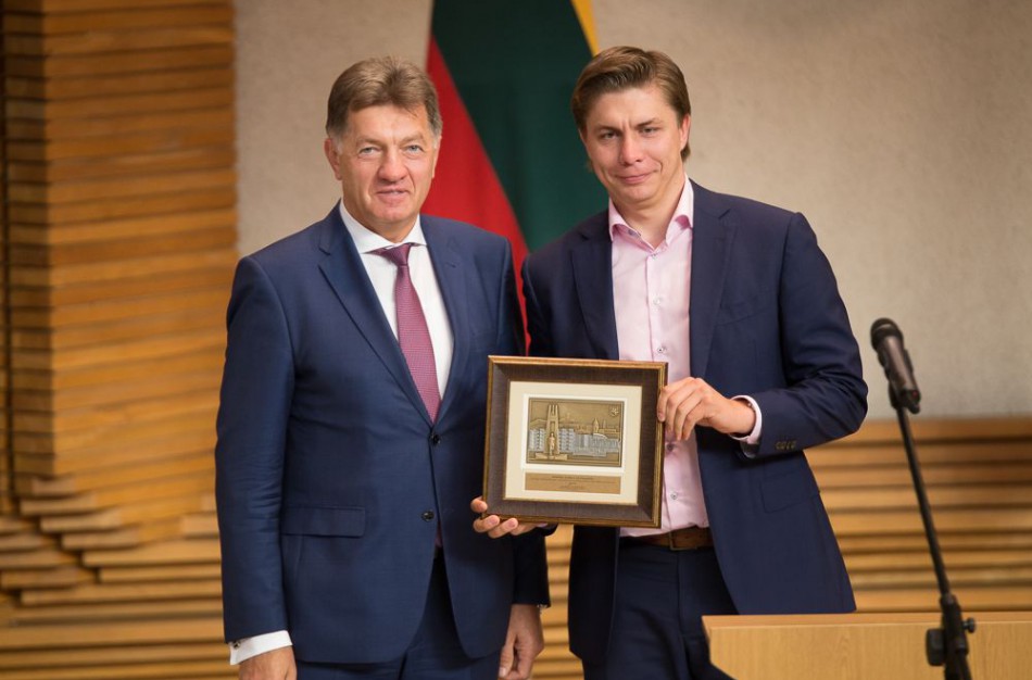 Apdovanojimas už daugiabučių renovaciją – Jonavos rajono savivaldybei