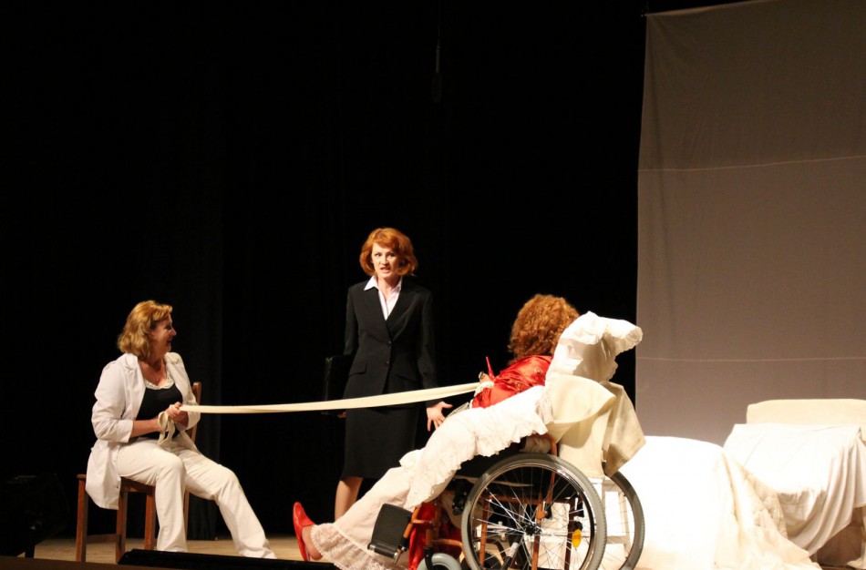 „Trys aukštos moterys“ iš Jonavos puikiai įvertintos Baltijos šalių festivalyje