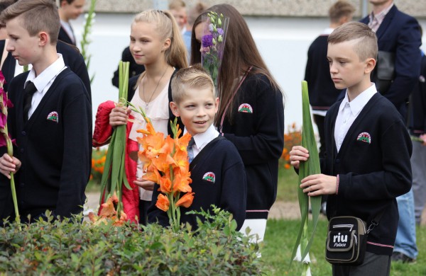 Jonavos mokyklos pasitiko Rugsėjo 1-ąją