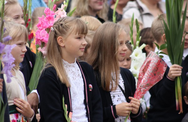 Jonavos mokyklos pasitiko Rugsėjo 1-ąją