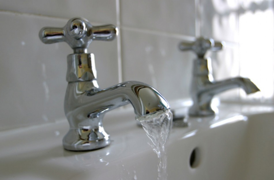 Nebus karšto vandens (grafikas)