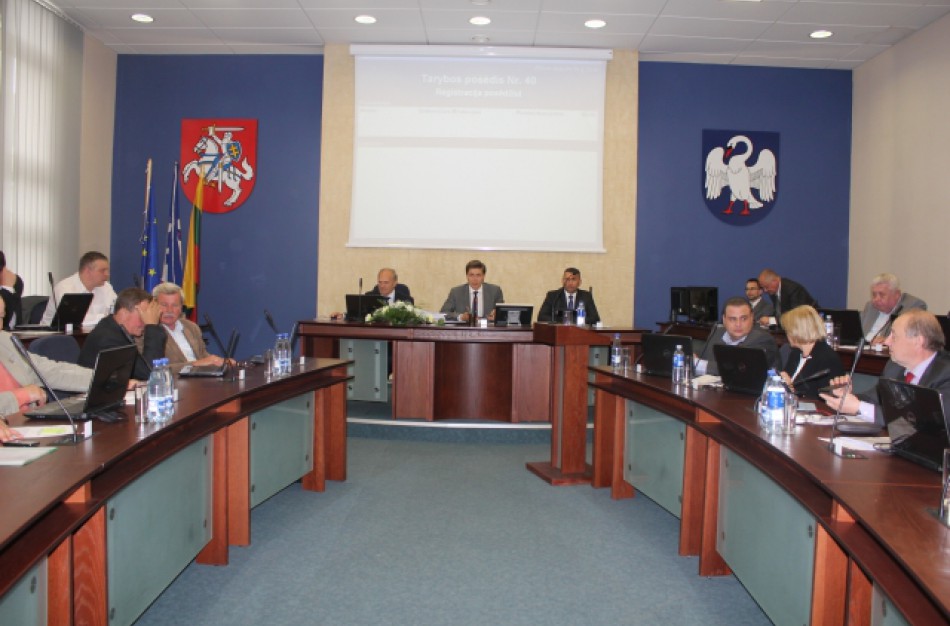 Rajono politikai nebenarplios šuniškų reikalų