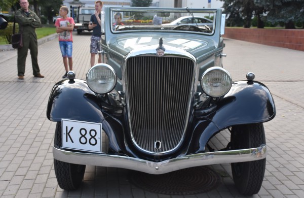 Ralio „Aplink Lietuvą“ dalyviai užsuko ir į Jonavą