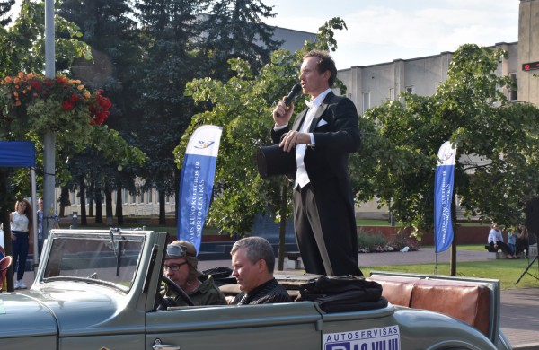 Ralio „Aplink Lietuvą“ dalyviai užsuko ir į Jonavą