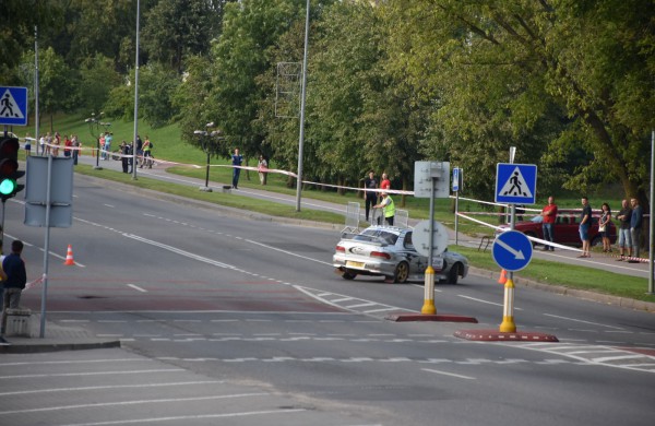 Ralio „Aplink Lietuvą“ dalyviai užsuko ir į Jonavą