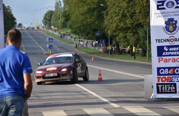 Ralio „Aplink Lietuvą“ dalyviai užsuko ir į Jonavą