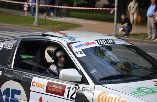 Ralio „Aplink Lietuvą“ dalyviai užsuko ir į Jonavą