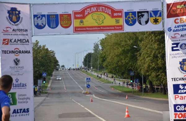 Ralio „Aplink Lietuvą“ dalyviai užsuko ir į Jonavą