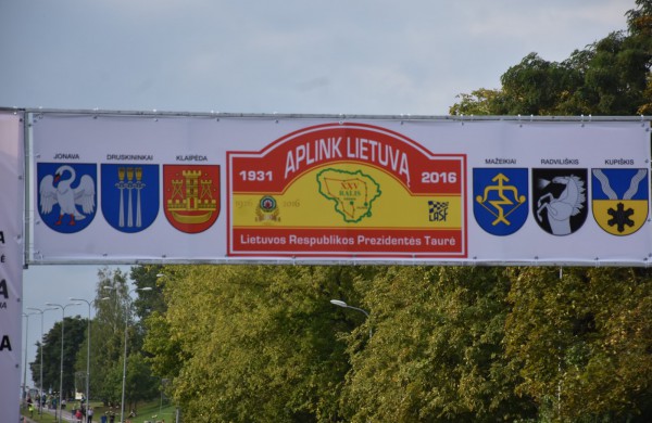 Ralio „Aplink Lietuvą“ dalyviai užsuko ir į Jonavą