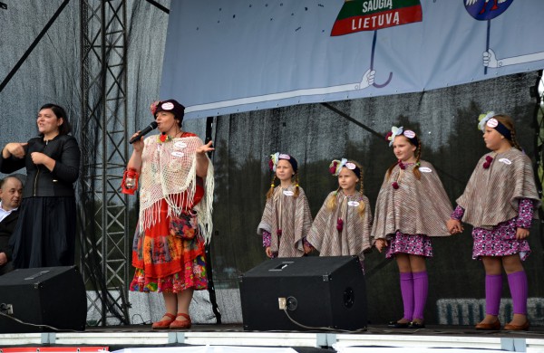 Prie akcijos „Už saugią Lietuvą“ Jonavoje prisijungė Martynas Starkus ir Simona Bandita