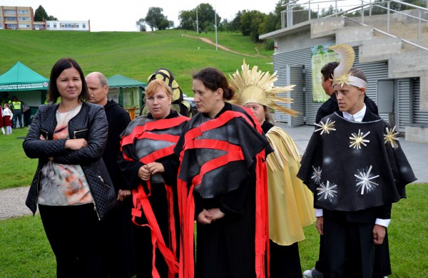 Prie akcijos „Už saugią Lietuvą“ Jonavoje prisijungė Martynas Starkus ir Simona Bandita