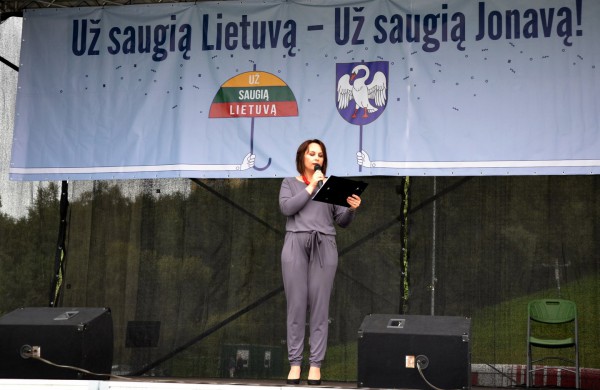 Prie akcijos „Už saugią Lietuvą“ Jonavoje prisijungė Martynas Starkus ir Simona Bandita