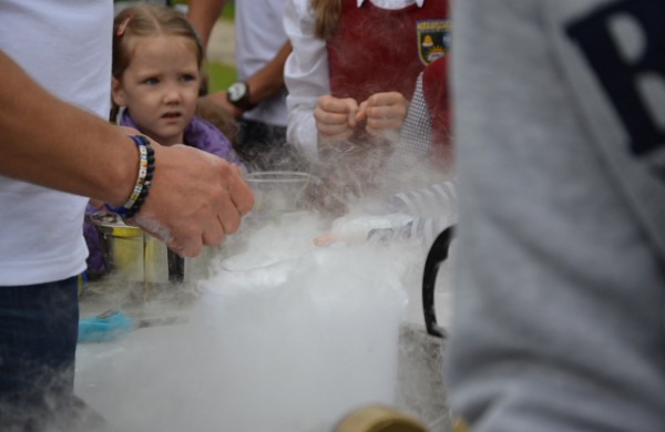 Prie akcijos „Už saugią Lietuvą“ Jonavoje prisijungė Martynas Starkus ir Simona Bandita