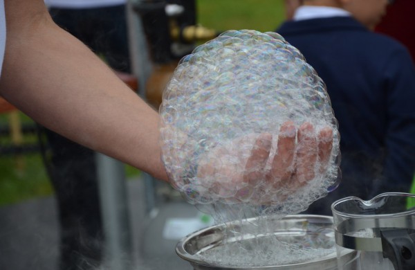 Prie akcijos „Už saugią Lietuvą“ Jonavoje prisijungė Martynas Starkus ir Simona Bandita