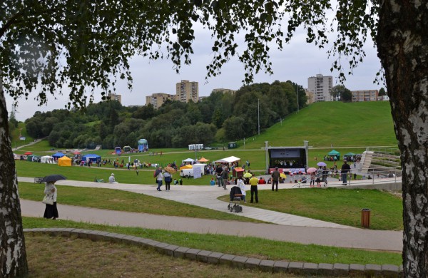 Prie akcijos „Už saugią Lietuvą“ Jonavoje prisijungė Martynas Starkus ir Simona Bandita
