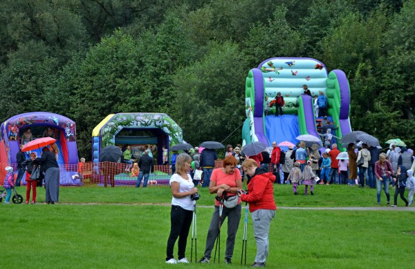 Prie akcijos „Už saugią Lietuvą“ Jonavoje prisijungė Martynas Starkus ir Simona Bandita